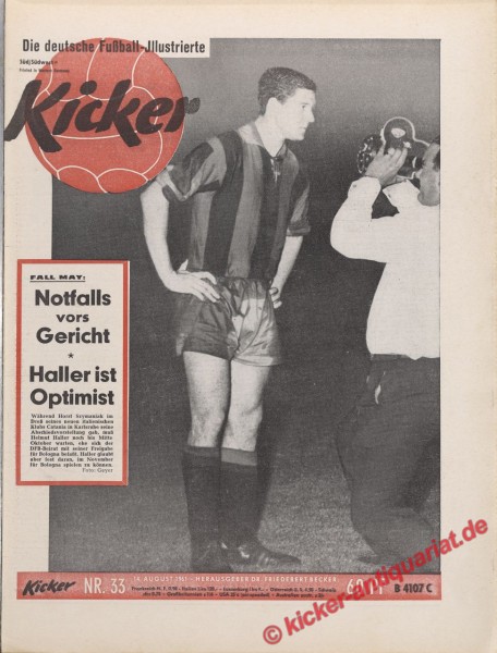 Kicker 1961 Nummer 33. Horst Szymaniak im Dreß seines neuen italienischen Klubs Catania